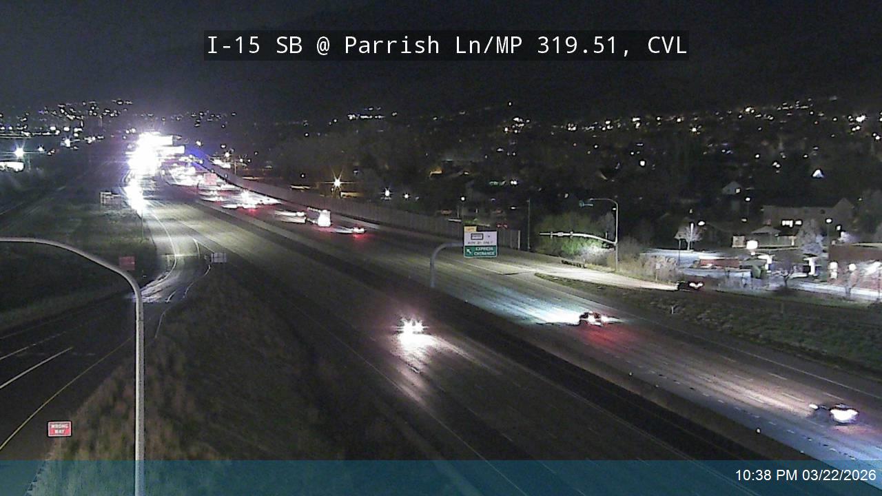 I-15 SB @ Parrish Ln / 400 N / SR-105 / MP 319.51, CVL live webcam