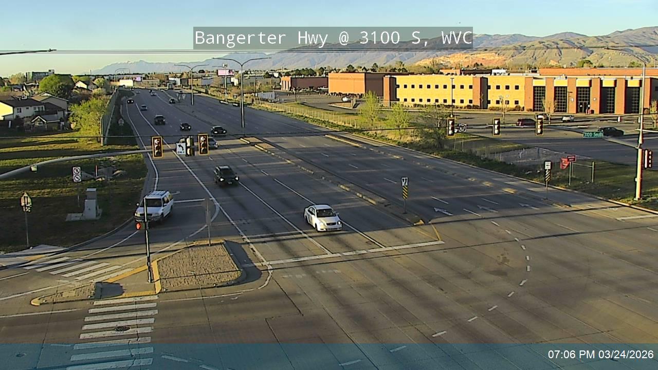 Bangerter Hwy / SR-154 @ 3100 S, WVC live webcam