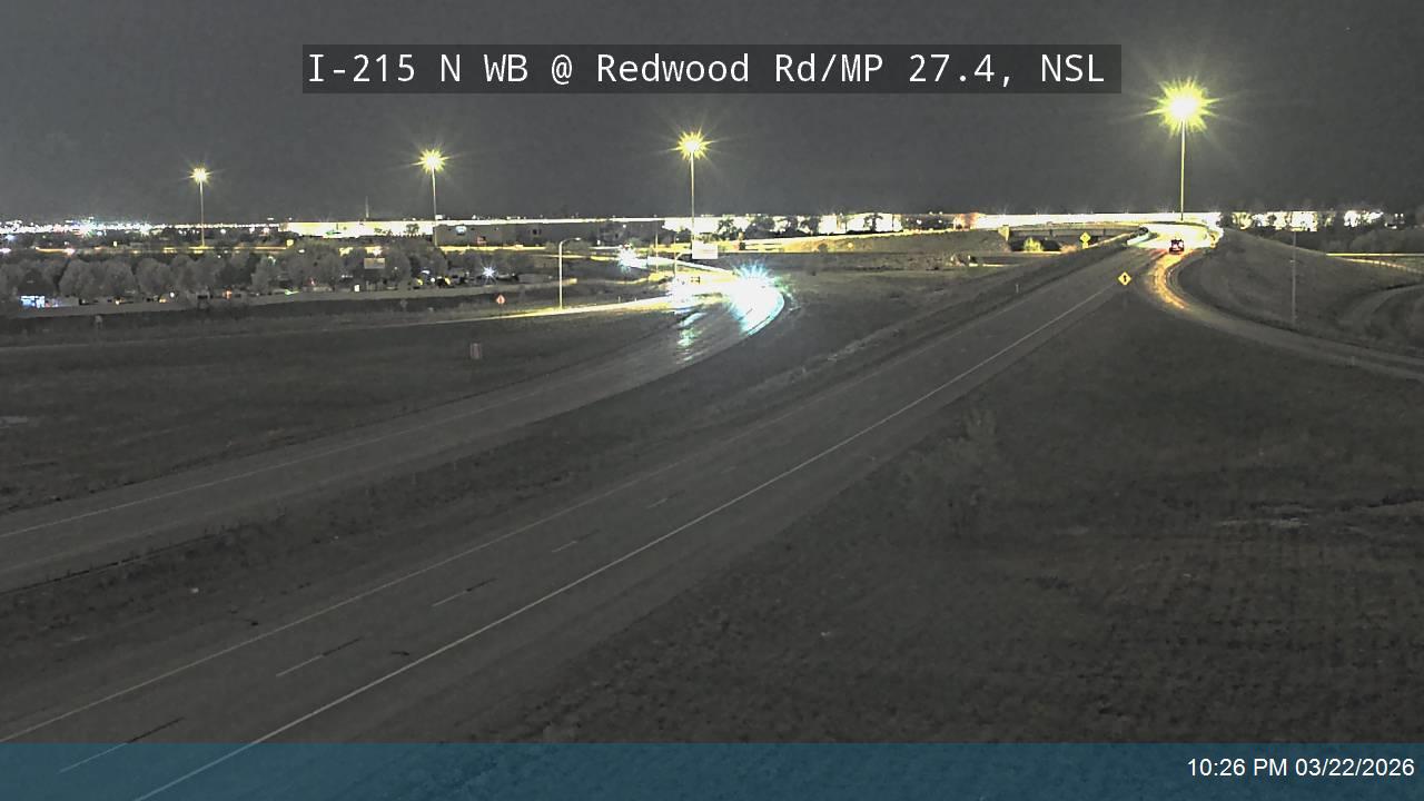 I-215 N WB @ Redwood Rd / SR-68 / MP 27.4, NSL (HUB) live webcam