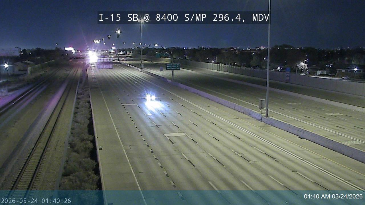 I-15 SB @ 8400 S / MP 296.4, MDV live webcam