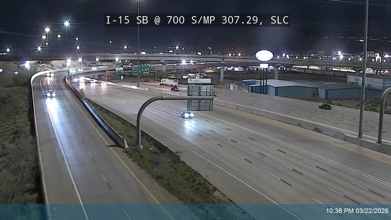 I-15 SB @ 700 S / MP 307.29, SLC live webcam