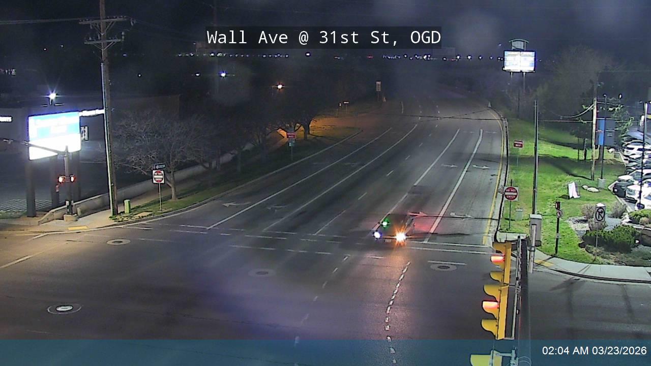 Wall Ave / SR-204 @ 31st St / SR-79, OGD live webcam