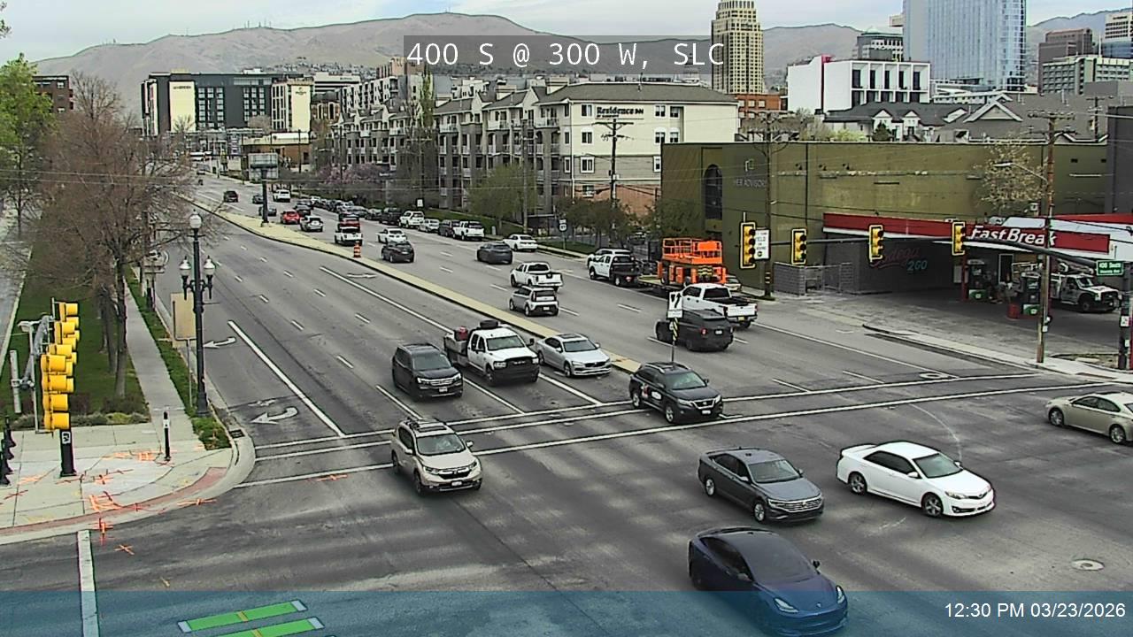400 S / US-89 @ 300 W / John Stockton Dr / US-89, SLC live webcam