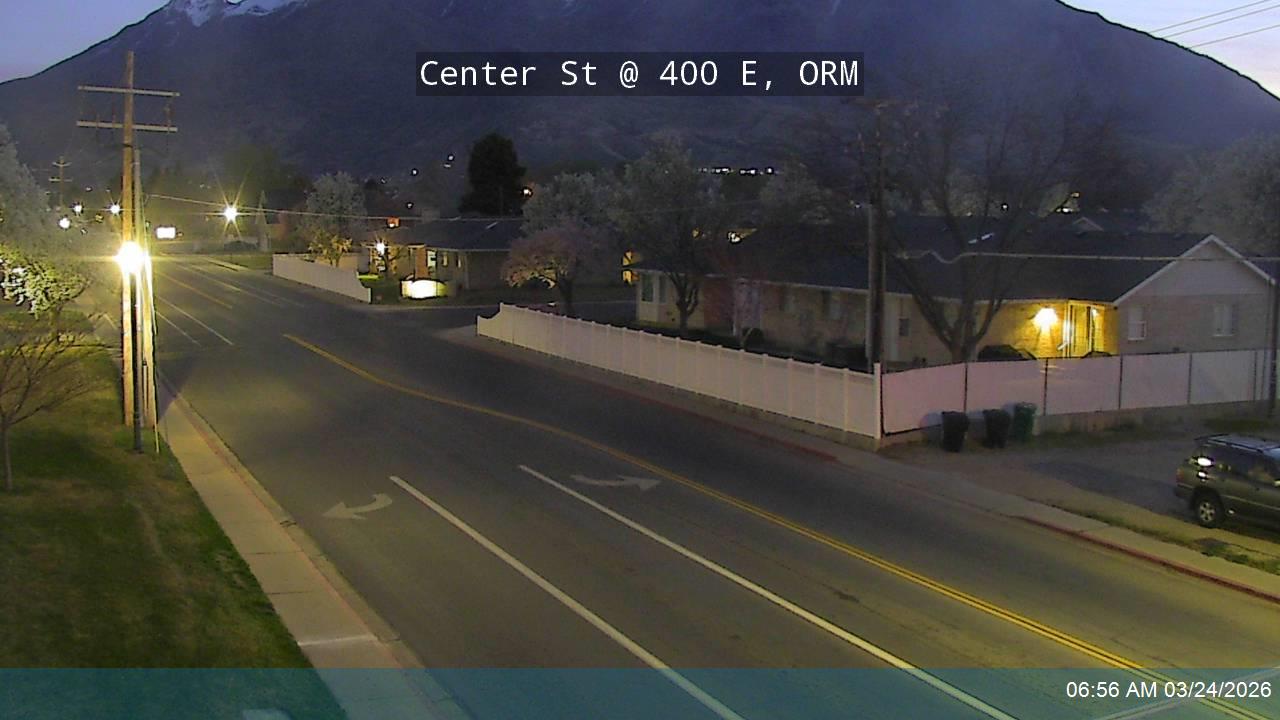 Center St @ 400 E / Tiger Way, ORM live webcam