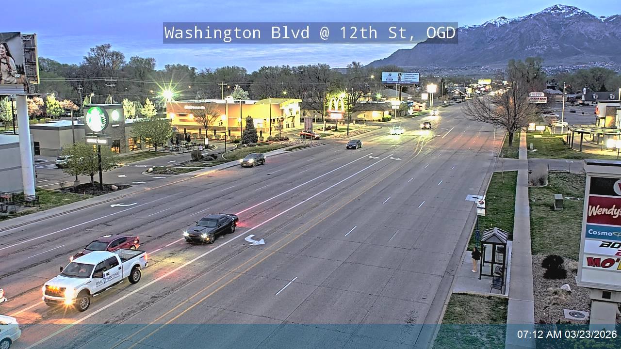 Washington Blvd / US-89 @ 12th St / SR-39, OGD live webcam