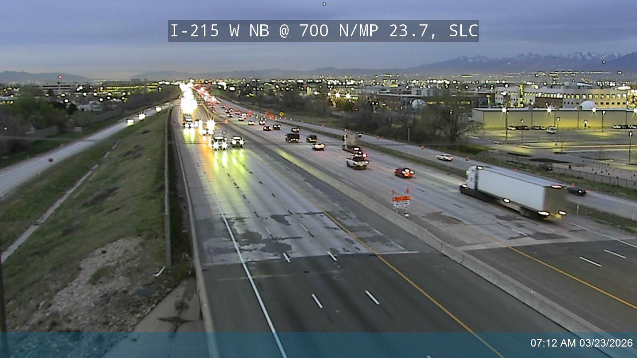 I-215 W NB @ 700 N / MP 23.7, SLC live webcam