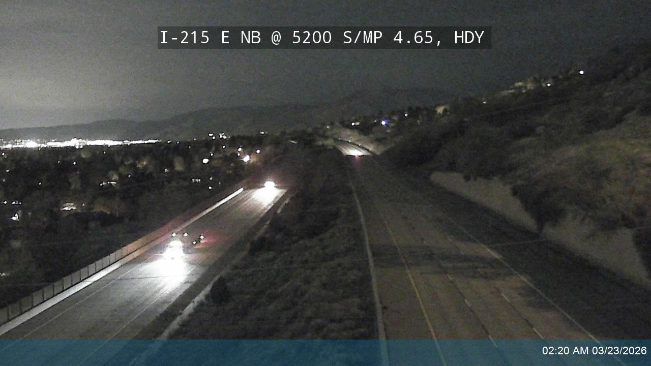 I-215 E NB @ 5200 S / MP 4.65, HDY live webcam