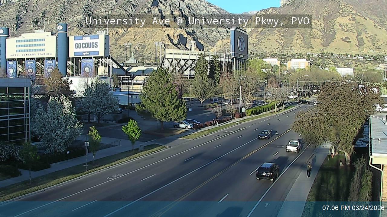 University Ave / US-189 @ University Pkwy / 1650 N / SR-265, PVO live webcam